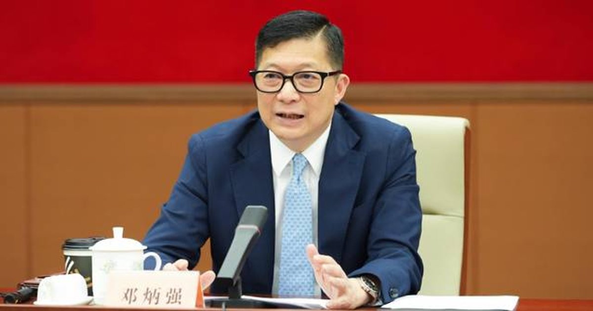 邓炳强称已推新措施改善火警及消防装置问题