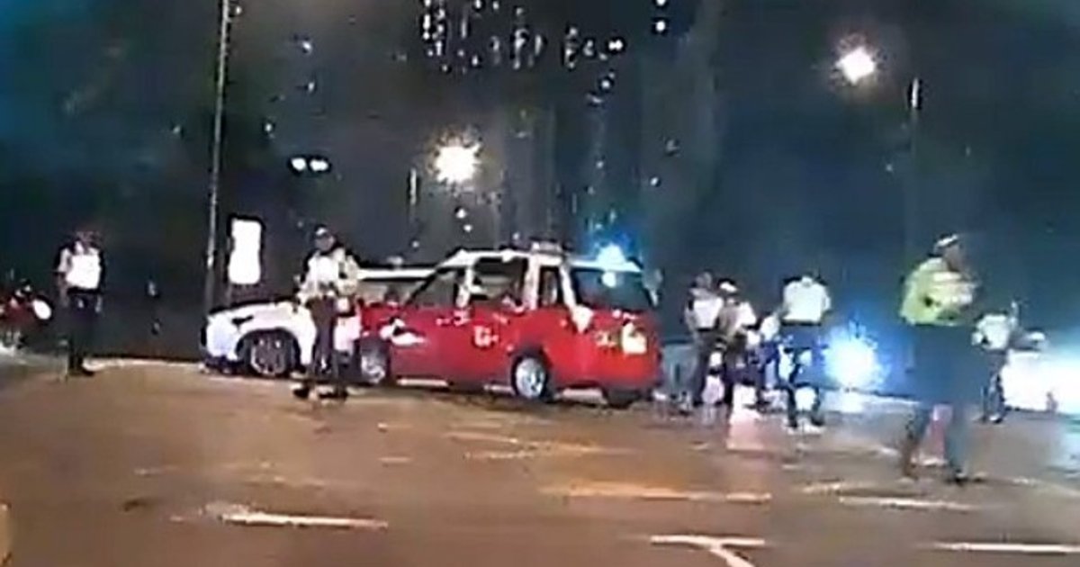Taxi Collides with Police Car in Kwai Chung, Three Injured