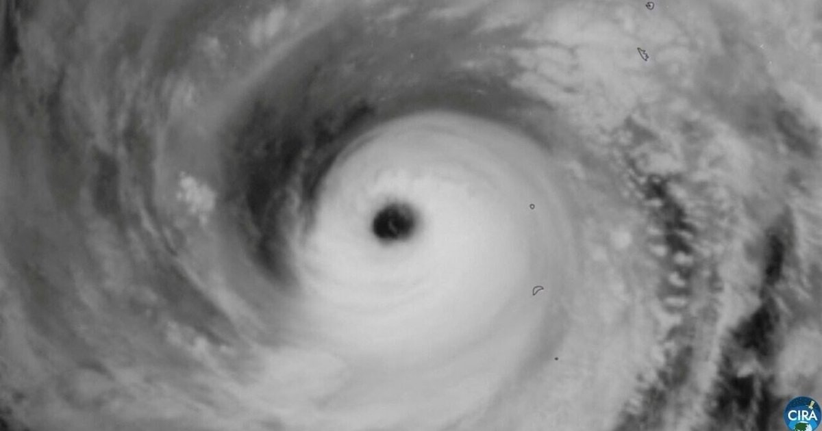 Typhoon Bái Hǎitún May Set Rare China Landfall Record