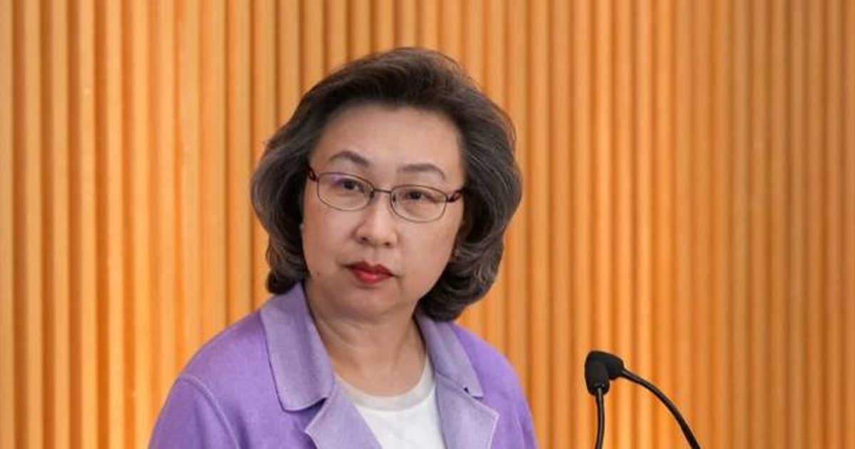 楊何蓓茵：近五年約120名公務員赴國際組織工作