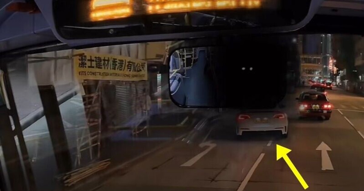 旺角Tesla連切4線再轉彎撞飛女途人 網民:自以為車手