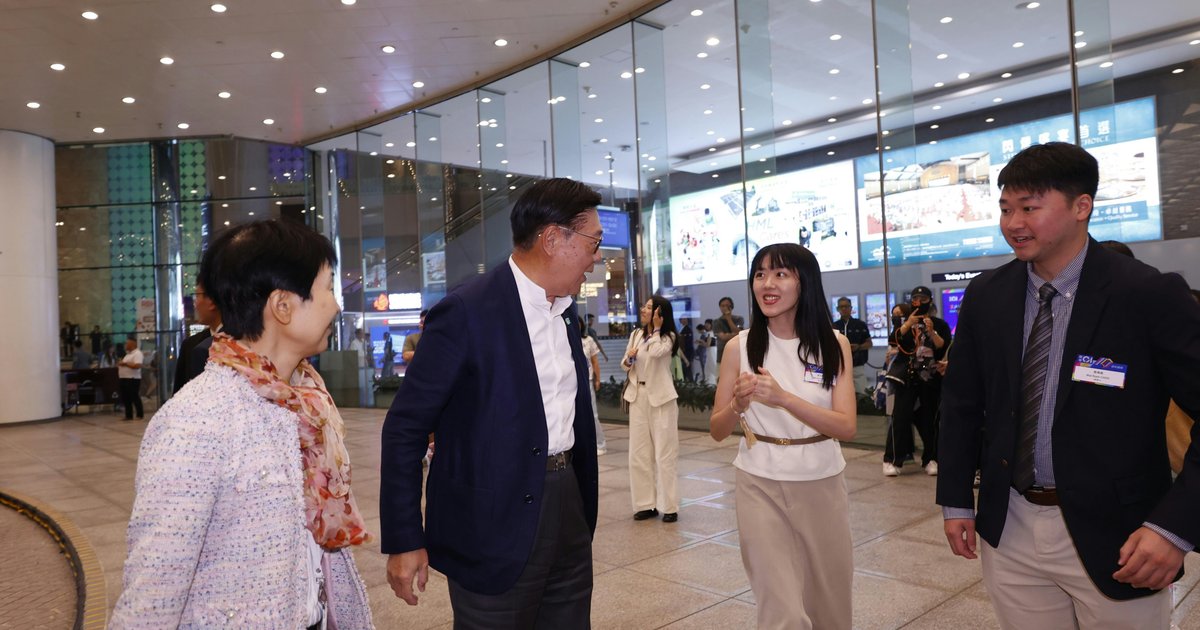 HK01 Marks 10th Anniversary with Former MTR Chairman Ma Si-hang's Reflections