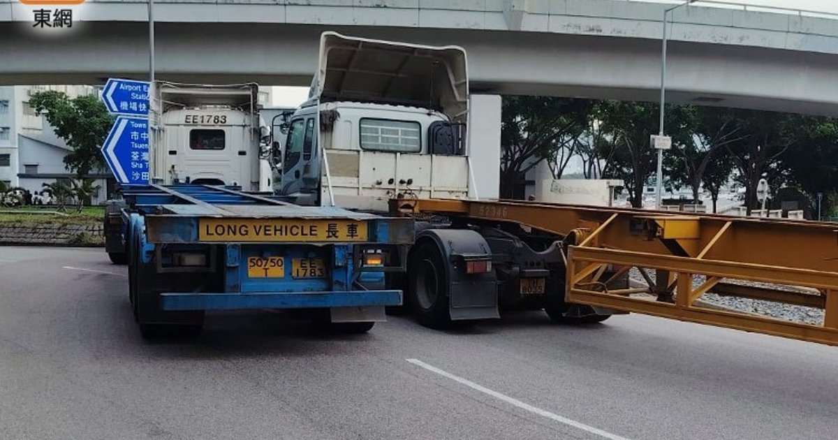 Two Trucks Collide at Tsing Yi Interchange, Snarling Morning Traffic