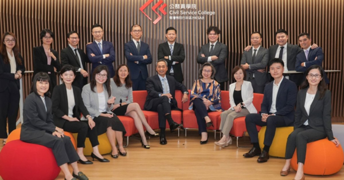 15 senior civil servants to study in Beijing