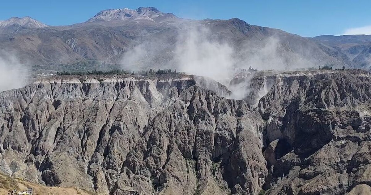 秘鲁南部安第斯山脉6.7级强震 首都利马等多地有感