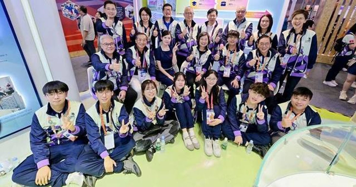 蔡若莲赴上海出席世技赛 为41人港队打气