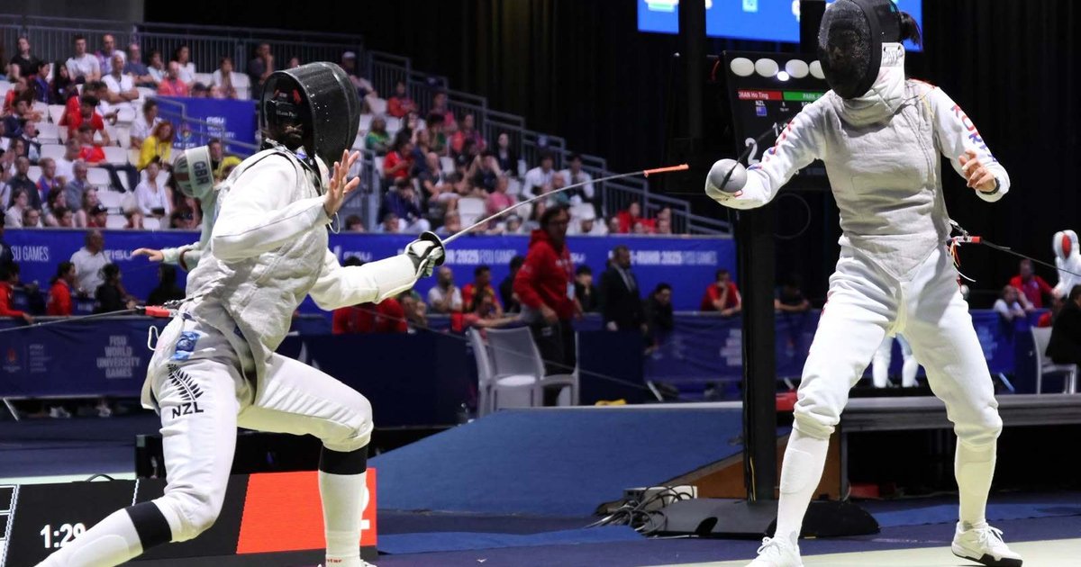 Hong Kong-born Foil Fencer Aims for 2028 Olympics Representing New Zealand