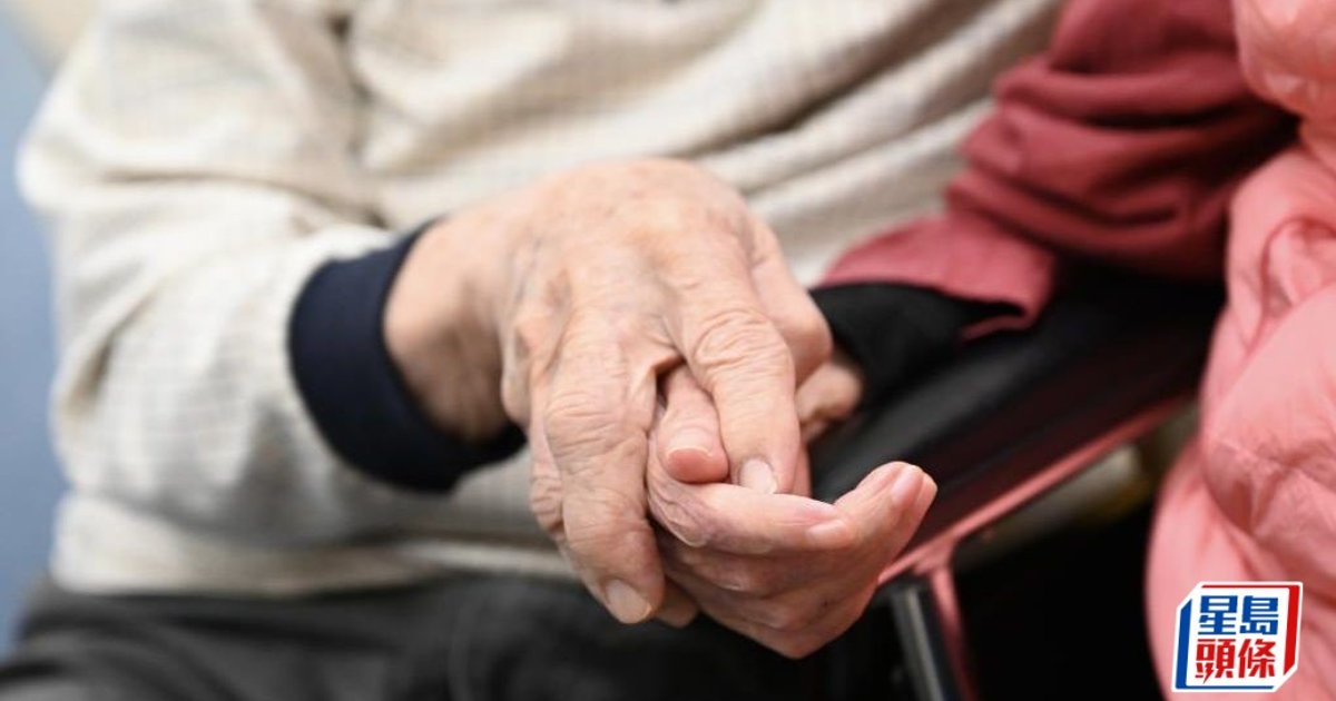 Families urge community support for ageing carers