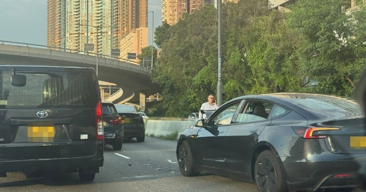 Three-Vehicle Collision on Tai Po Road Near Sha Tin Racecourse