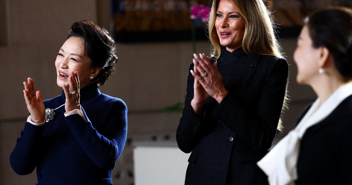 Peng Liyuan, Melania Trump bond over Jasmine Flower at Smithsonian museum
