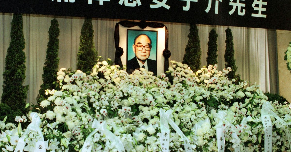 董建华治丧安排可循先例　安子介霍英东均设扶灵