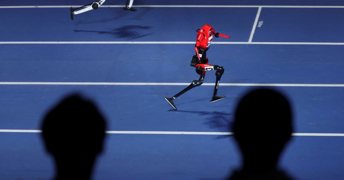 Chinese Humanoid Robots Shatter Usain Bolt's 100m Record at Beijing Games