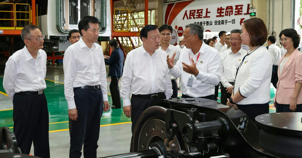 Xia Baolong’s Jiangmen Visit Puts Focus on Industrial Depth