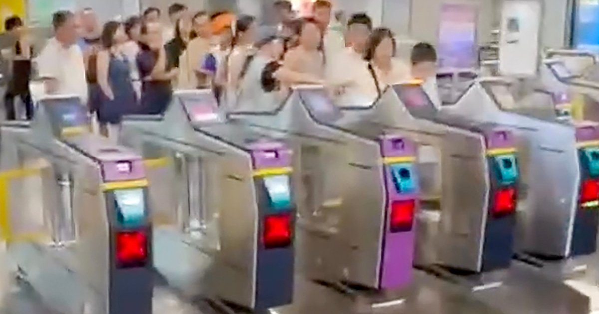 港鐵尖沙咀站三十人集體逃票 片段瘋傳後報警稱將加強巡邏
