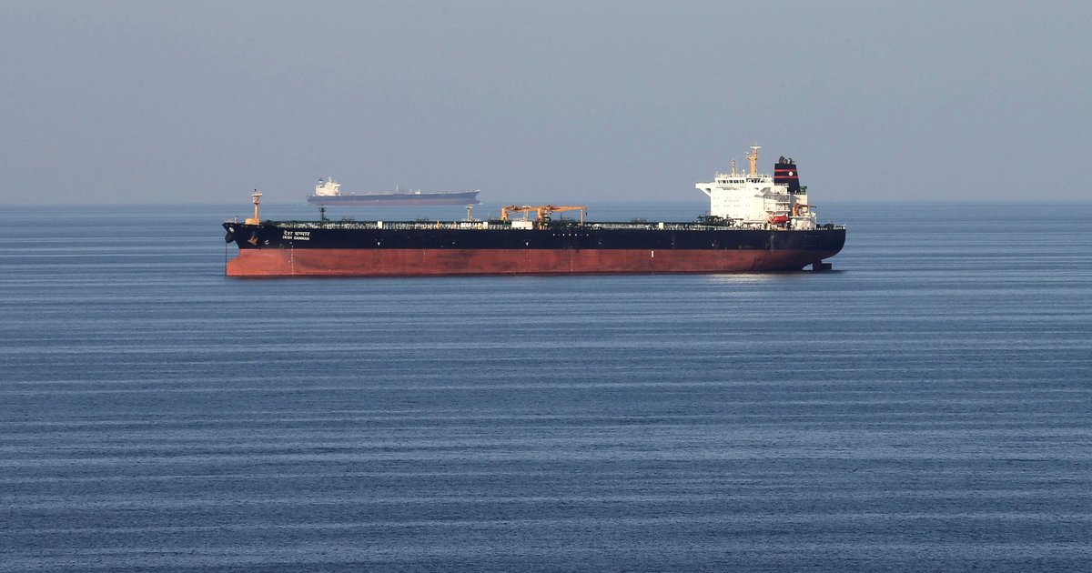 US Sanctions 60 Entities, Warns of 'Economic D-Day' Against Iran