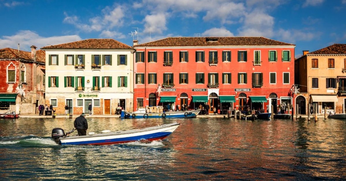 Venice Studies Raising Day-Tripper Entry Fee to 30 Euros Amid Overtourism Crisis