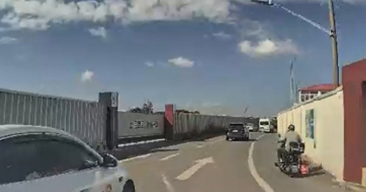 Shanghai police arrest six over staged crash scams