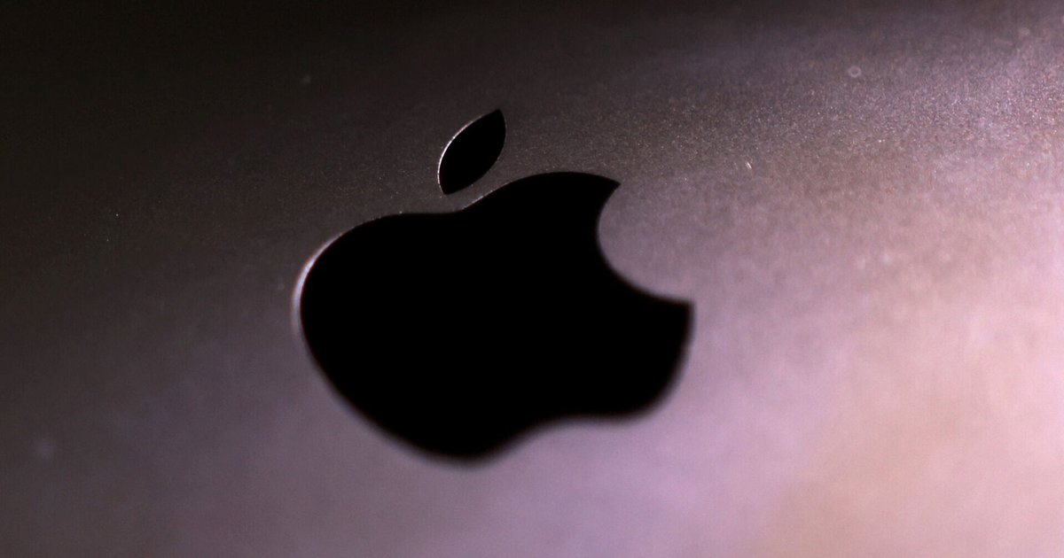 Apple’s Glass-Heavy iPhone Plan Faces Mixed Signals