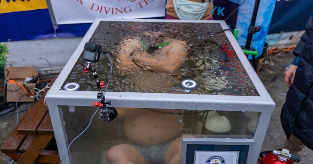Polish 'King of the Cold' Breaks Ice Bath Record with 1 Hour 29 Seconds
