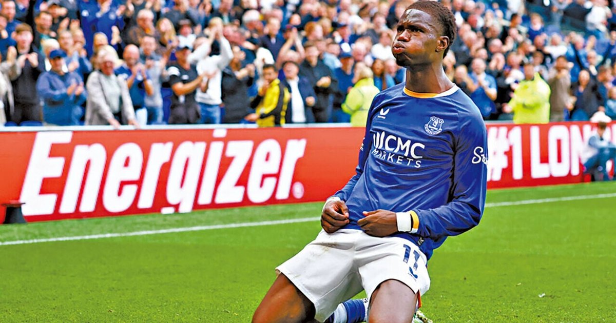 Everton's Defensive Strength to Test Chelsea's Erratic Form at Goodison