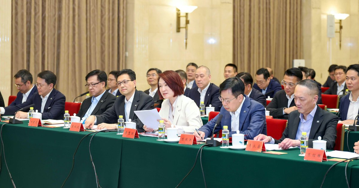 Xia Baolong’s Putonghua Quip Puts Lawmakers on Notice