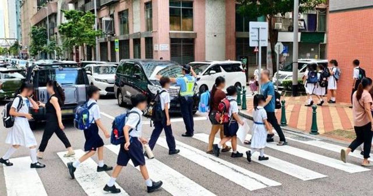 议员倡恢复2500元学生津贴 卓永兴称有保留
