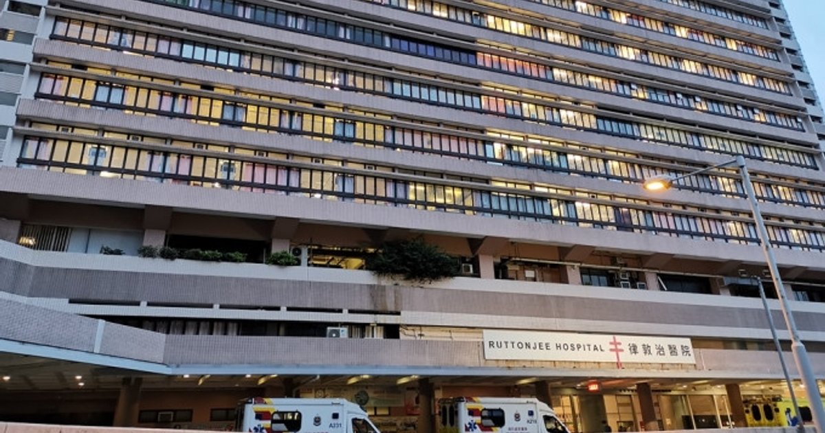 湾仔17岁少女天台坠楼 送院抢救无效身亡