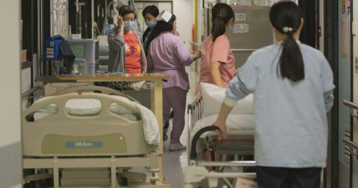 政府强调持续审视医护人力供求 护士空缺与毕业生就业矛盾引发结构性错配讨论