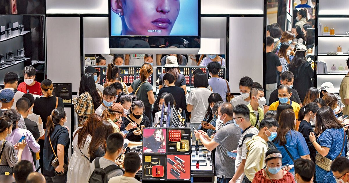 Hang Seng Eyes 24,000 Amid Rate, Inflation Jitters This Week