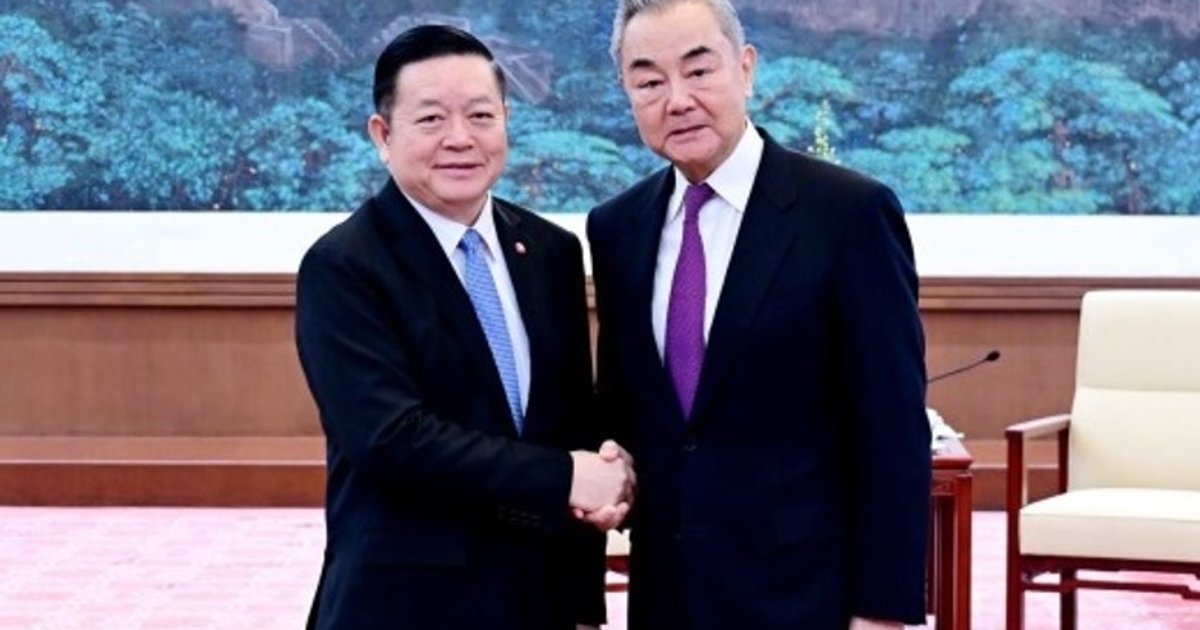 王毅晤東盟秘書長 稱南海和平符共同利益