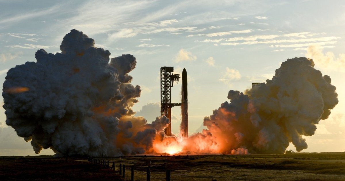SpaceX“星舰”第14次试飞成功入轨 部署26枚新一代星链卫星