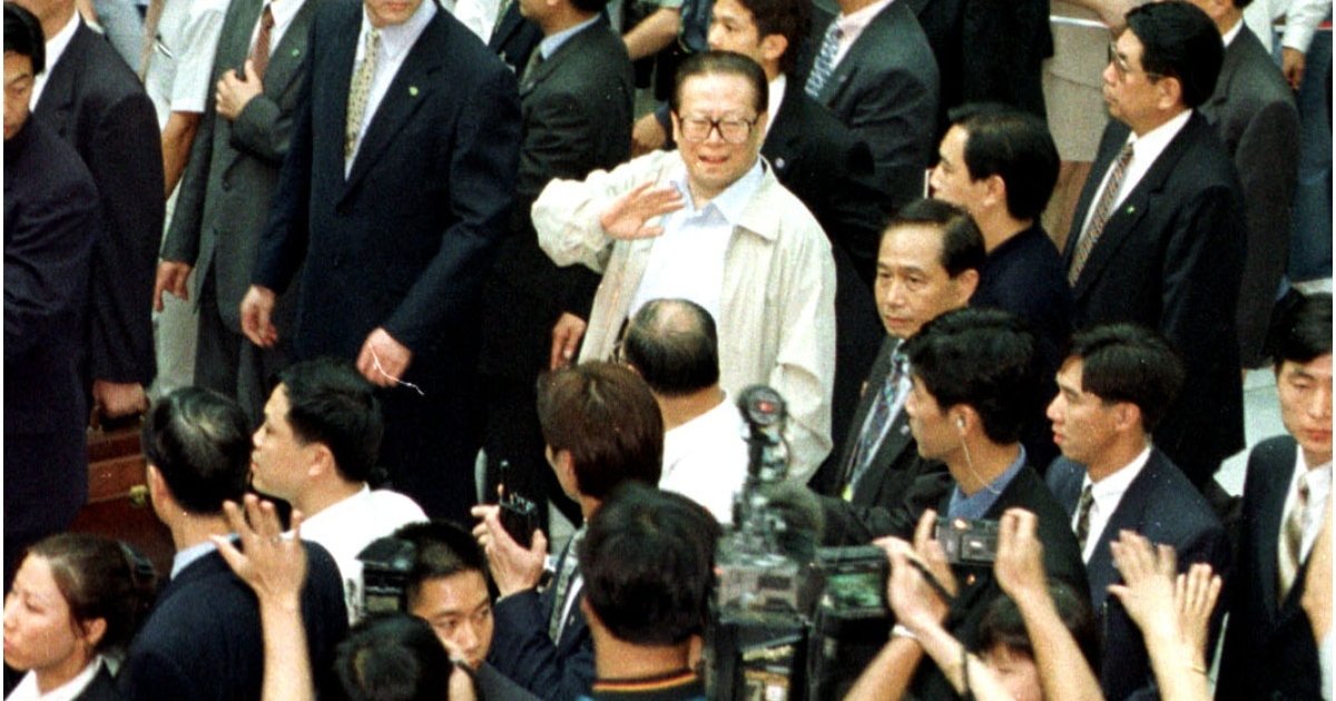 Commentary Urges Hong Kong to Embrace Long-Term Planning