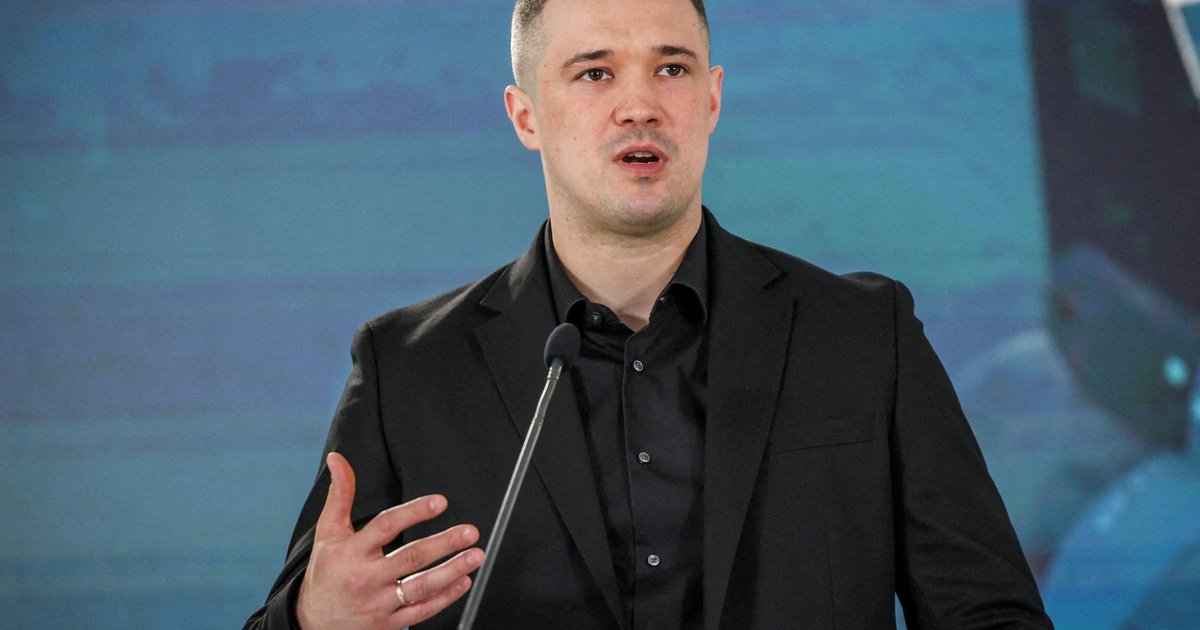 Zelensky Reveals Details of Rift with Dismissed Defence Minister Fedorov