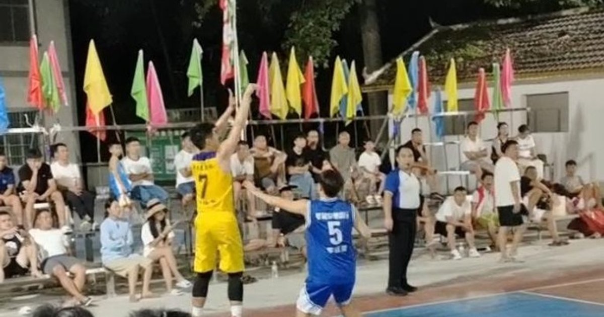 22-Year-Old Collapses, Dies During Basketball Match in Guizhou
