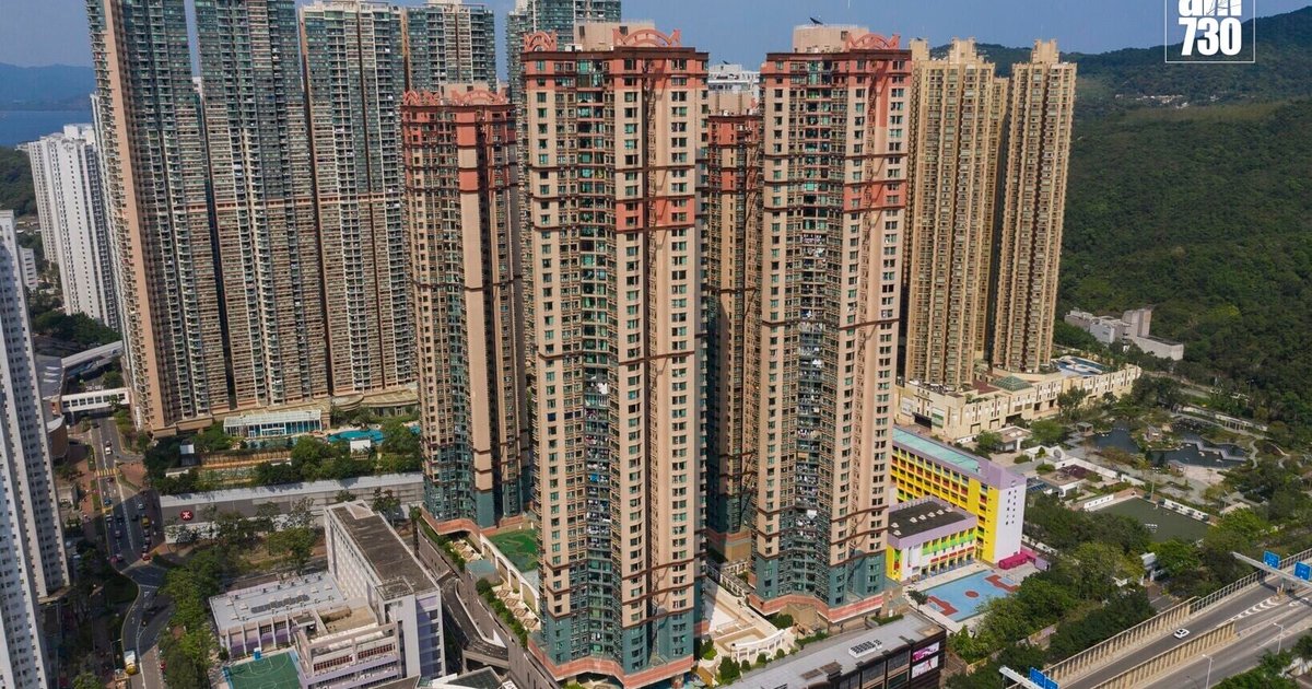 Hong Kong Secondary Home Sales Drop to 18-Month Low as Luxury Segment Defies Trend