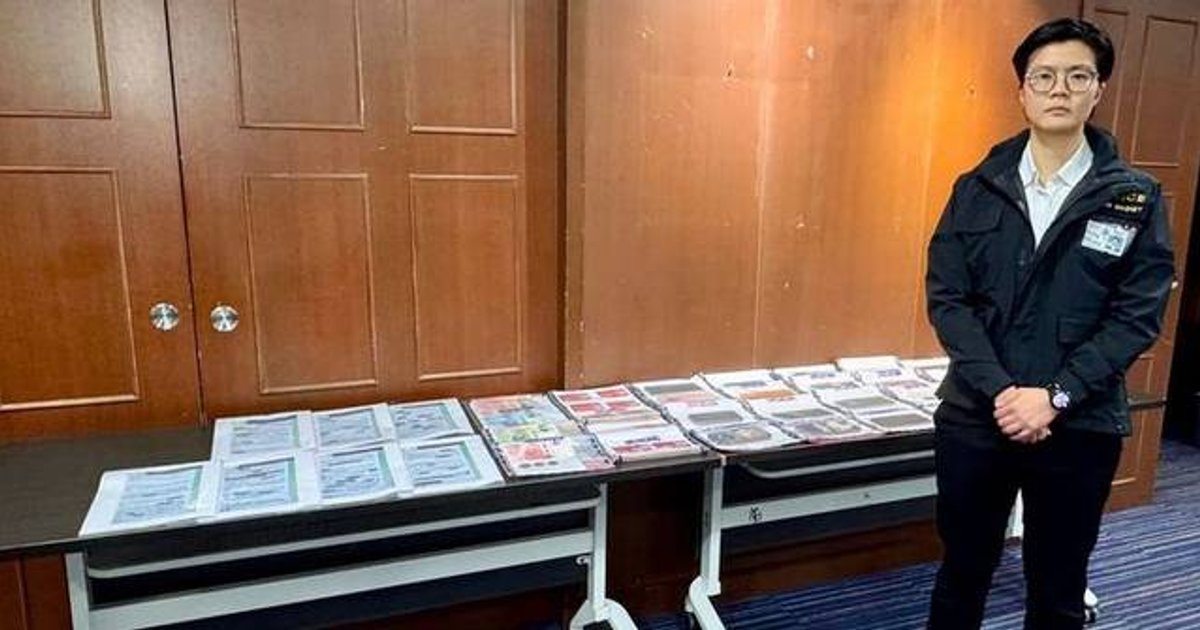 Police arrest eight over fake customer service scam