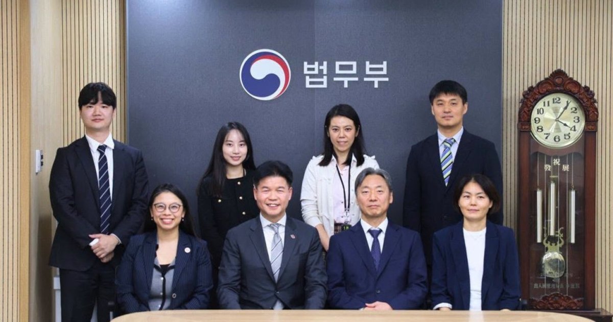 Law Society President Leads Delegation to South Korea for AI, Legal Exchange