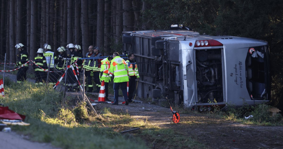German Bus Crash Kills 2 Filipino Tourists En Route to Munich Oktoberfest