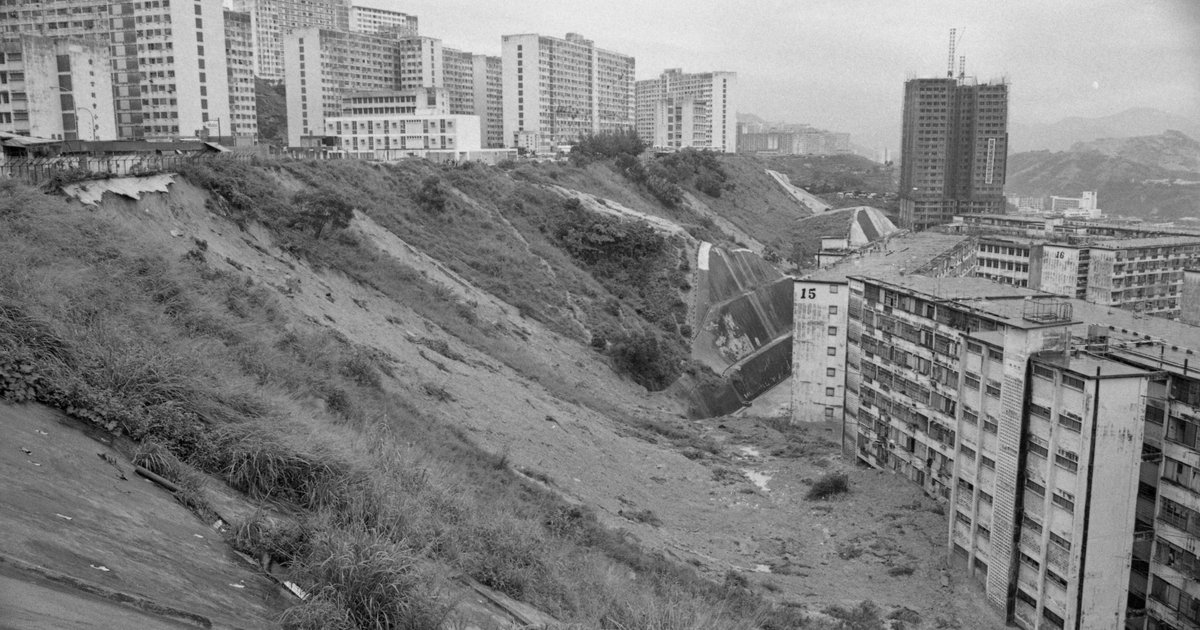 1976 Sau Mau Ping Landslide Claimed 18 Lives as Rescue Operations Continued