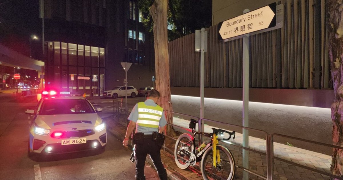 Taxi Collides with Road Racing Bicycle in Mong Kok, Cyclist Injured