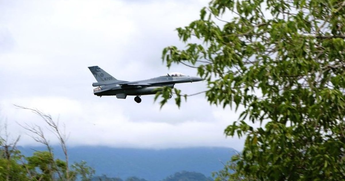 First Two of Taiwan's F-16V Jets Depart Hawaii, Expected at Chihhang Base Friday