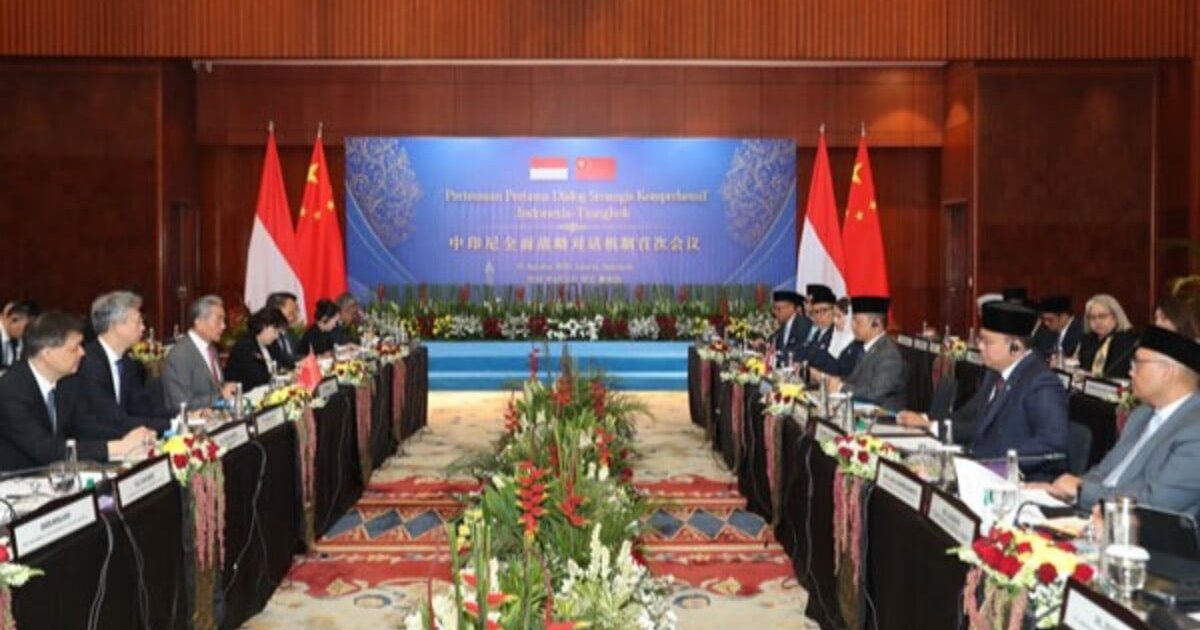 Three Typhoons Threaten China as Beibu Gulf System Intensifies, Saudel Targets East Coast