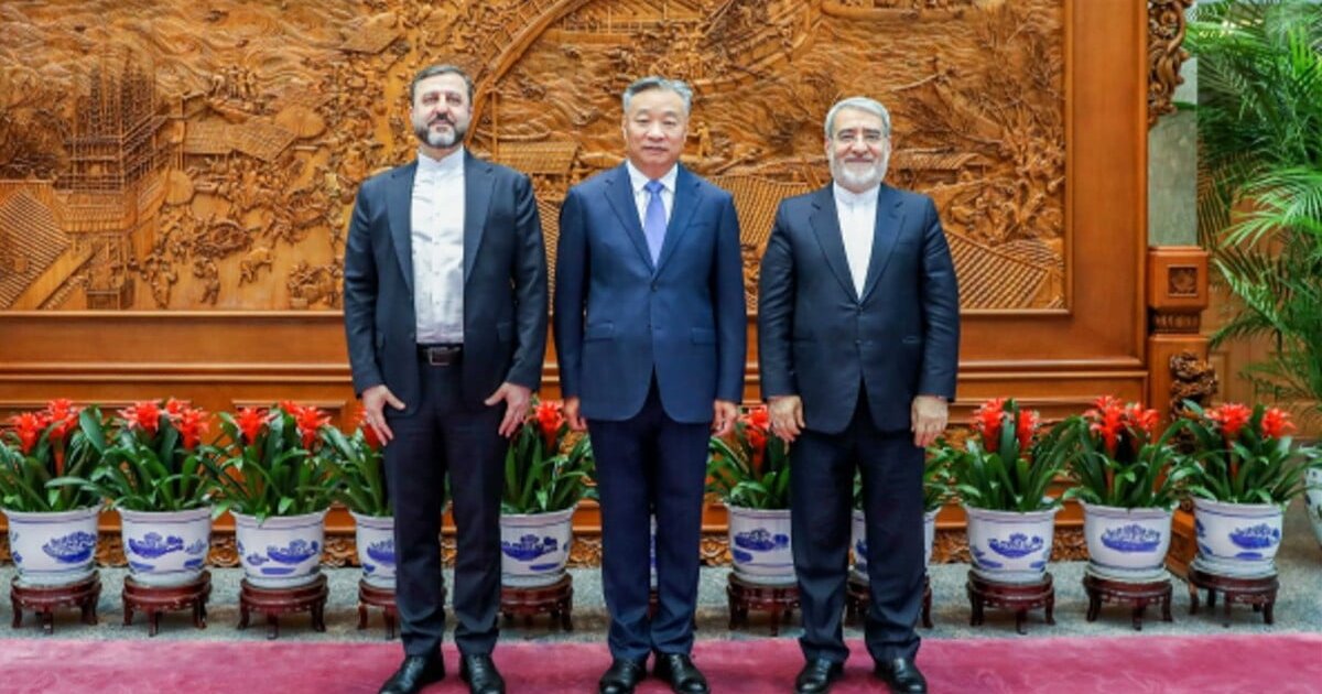 俄总统助理：普京与特朗普若出席深圳APEC峰会势必会面