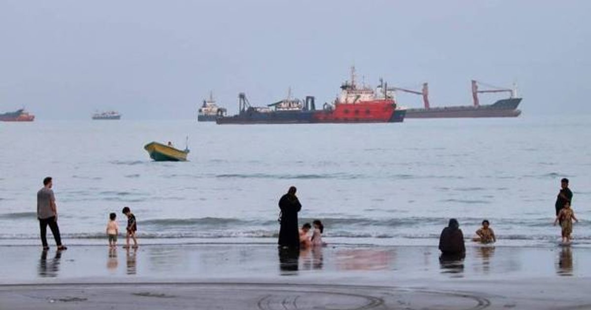Iran Says Oman Strait Talks Near Deal