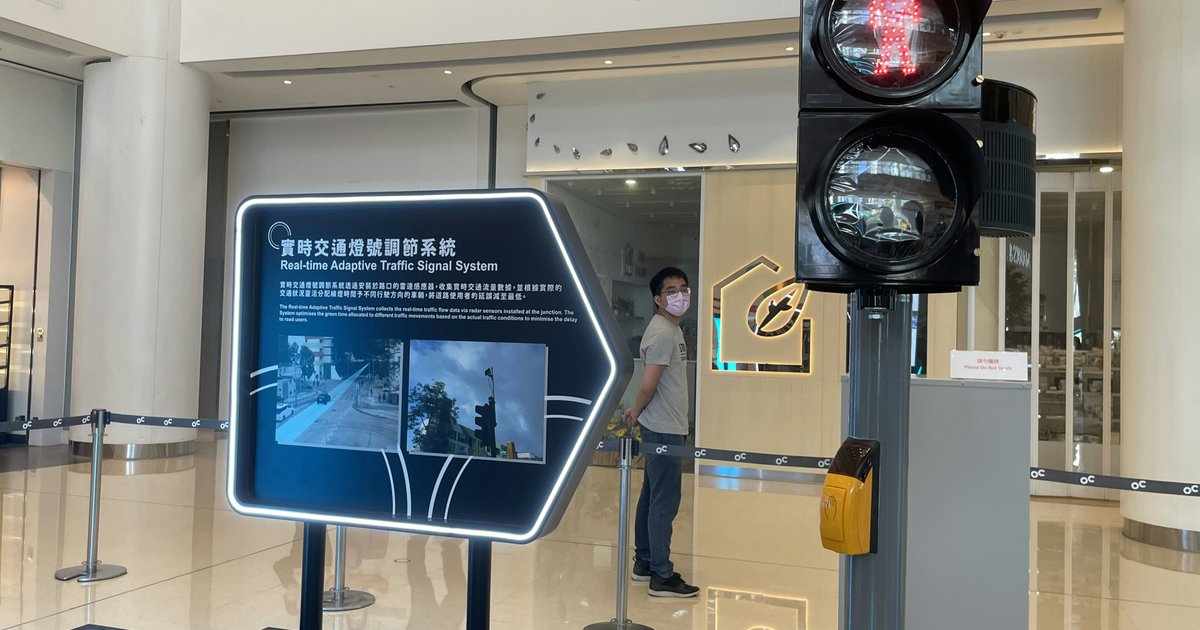 Hong Kong to Pilot Smart Traffic Lights at 50 Intersections Starting Next Year