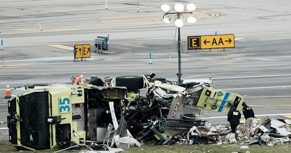 FAA Moves to Fire Two NYC Air Traffic Controllers for Leaving Early Before Deadly Crash