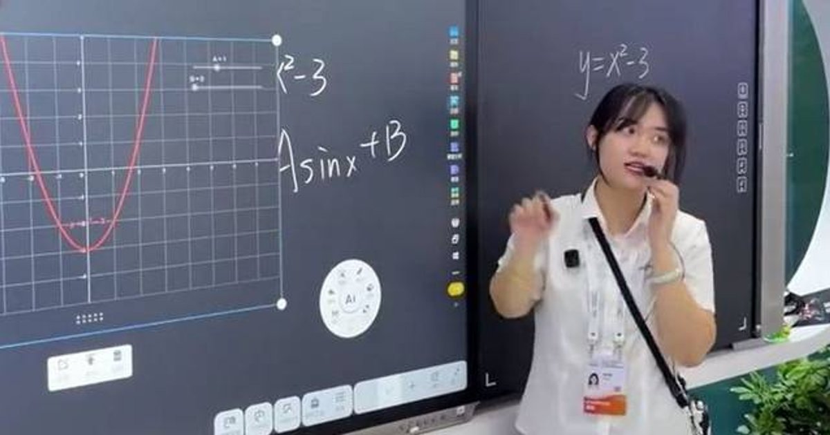 Mainland AI Blackboard Goes Viral Abroad: Handwritten Formulas Transform Into Dynamic Curves