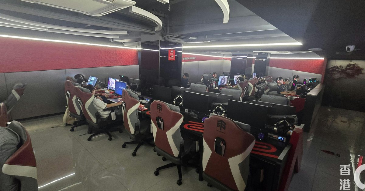 Golden Week Kickoff: Hong Kong Internet Cafes, McDonald's See Modest Tourist Influx
