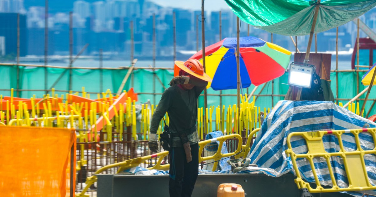香港劳工处长:正积极考虑将中暑列为职业病