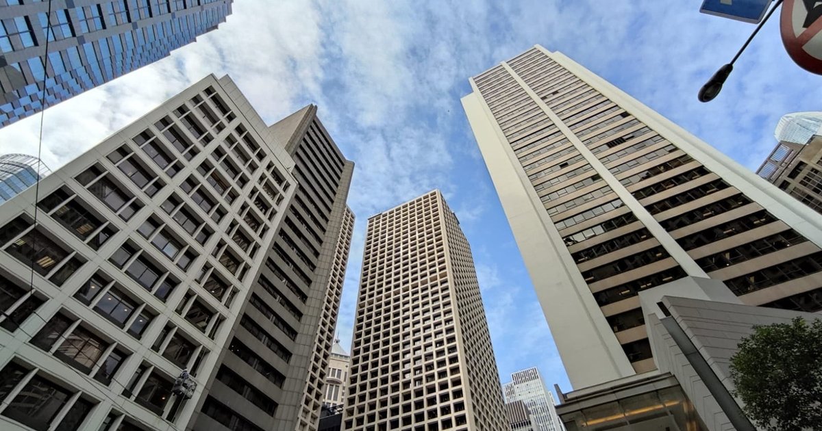 Fed Holds Rates Steady; Warsh Flags Persistent Inflation, Plans to Cut Rate Decisions to Six Annually by 2028